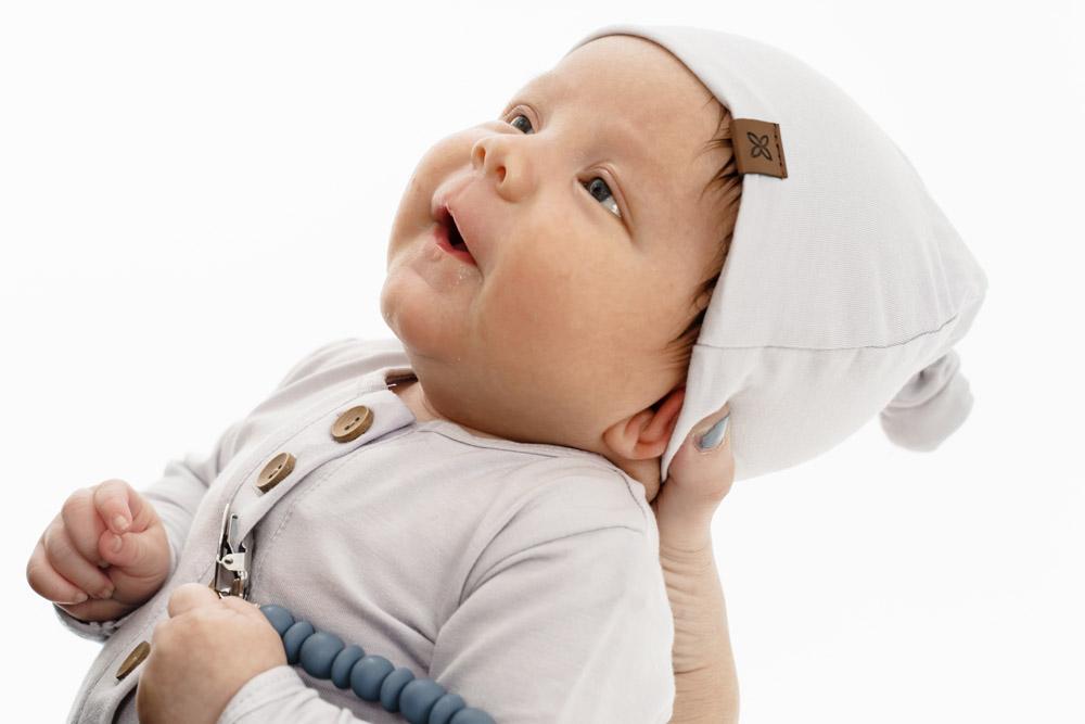 BABY KNOTTED HAT