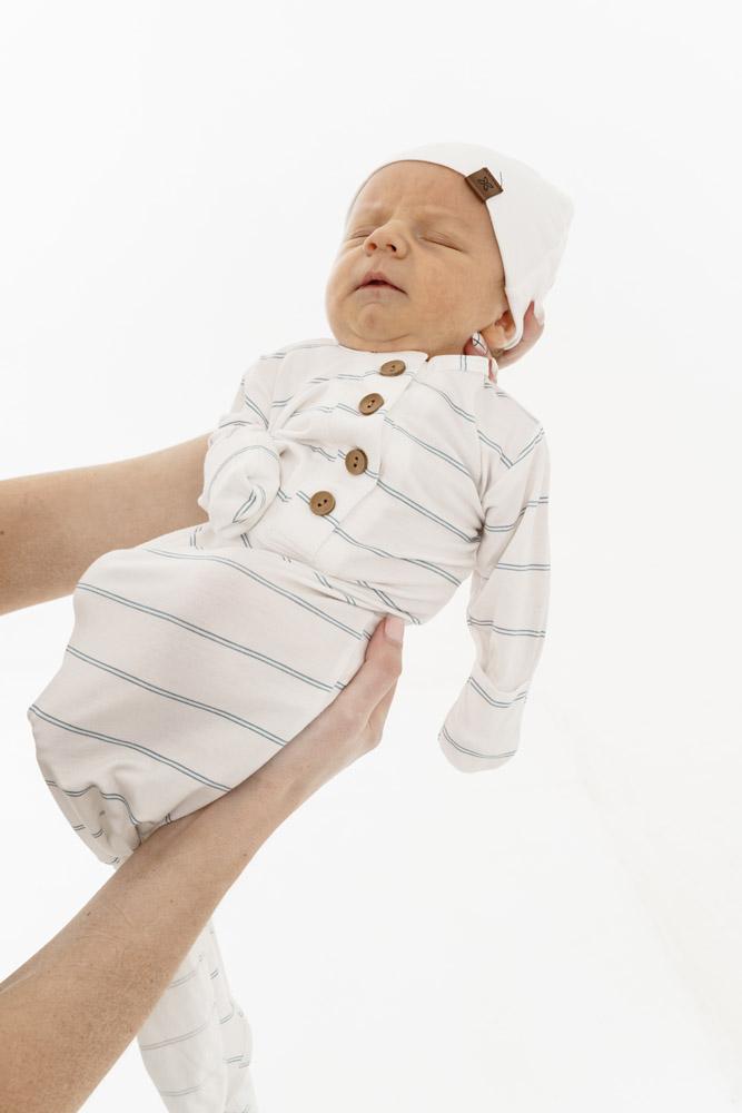 BABY KNOTTED HAT